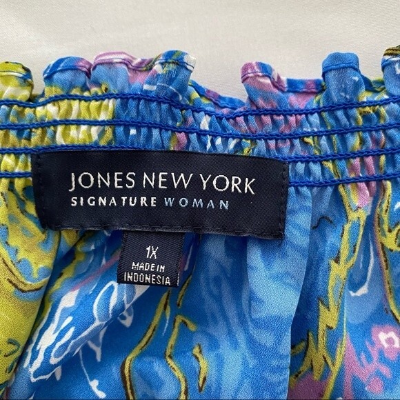 NWT.  Jones NY Blue Pink Floral Abstract Design Jewel Neck L-Sleeve Sexy Size 1X - Picture 10 of 13